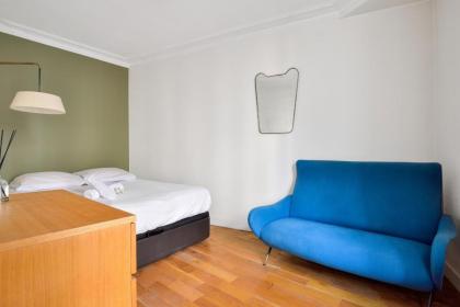 Quiet apartment in the 6th arrondissement Paris - Welkeys - image 8