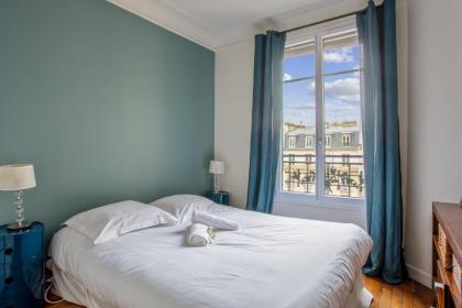 Typical Parisian flat in the 15th arrondissement - Welkeys - image 13