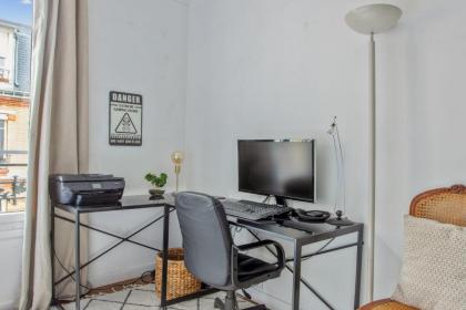Typical Parisian flat in the 15th arrondissement - Welkeys - image 17