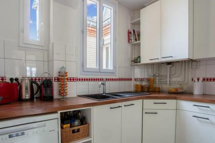 Typical Parisian flat in the 15th arrondissement - Welkeys - image 9