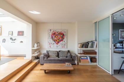 Breathtaking 2BD Apartment Roof-top Patio 19e! - image 27