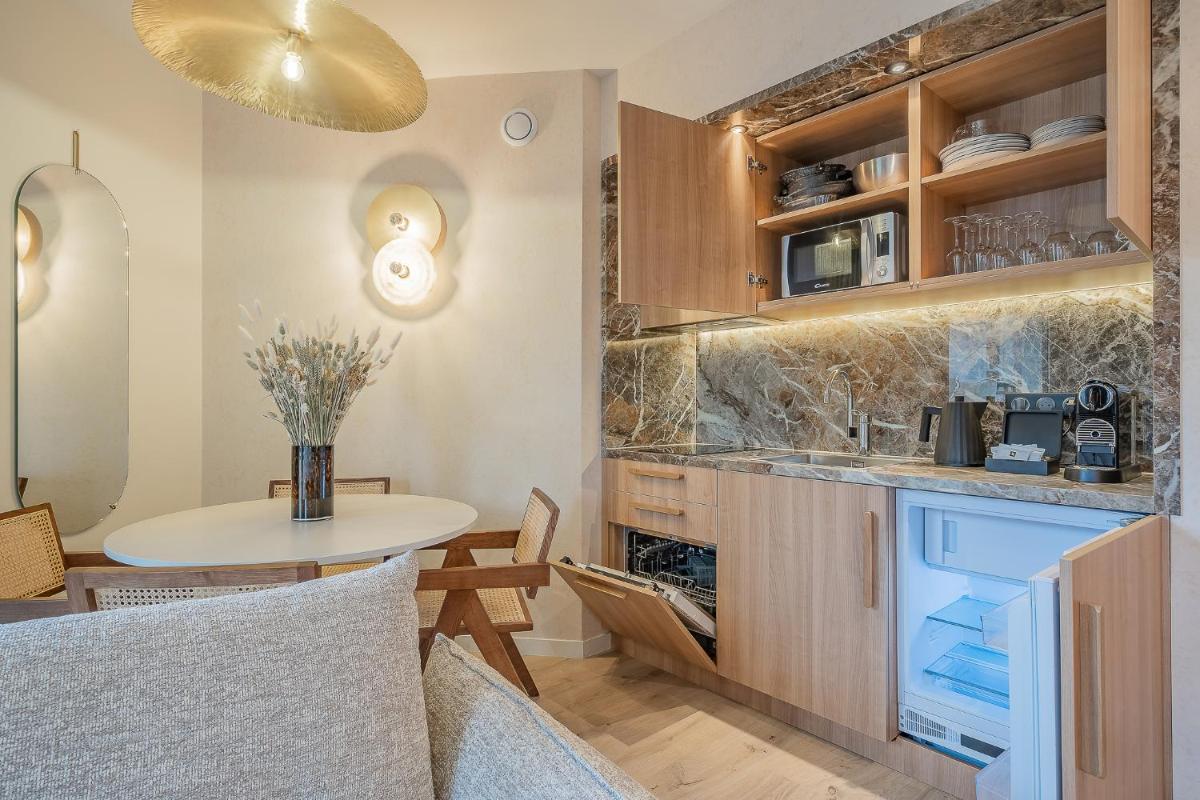 Yuna Porte-Maillot - ApartHotel - image 3