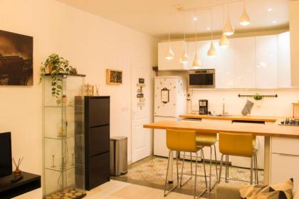 Cosy 38 m love nest near Centquatre-Paris - image 5