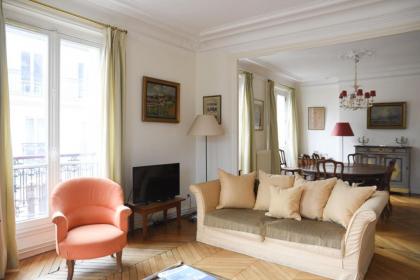 Quiet apartment - near park - image 2