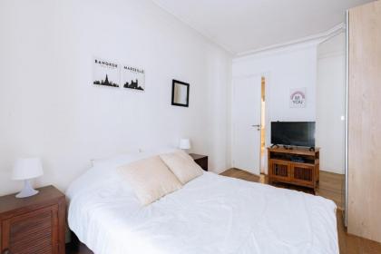 Spacious & Stylish 2BD Apartment Beaugrenelle! Paris