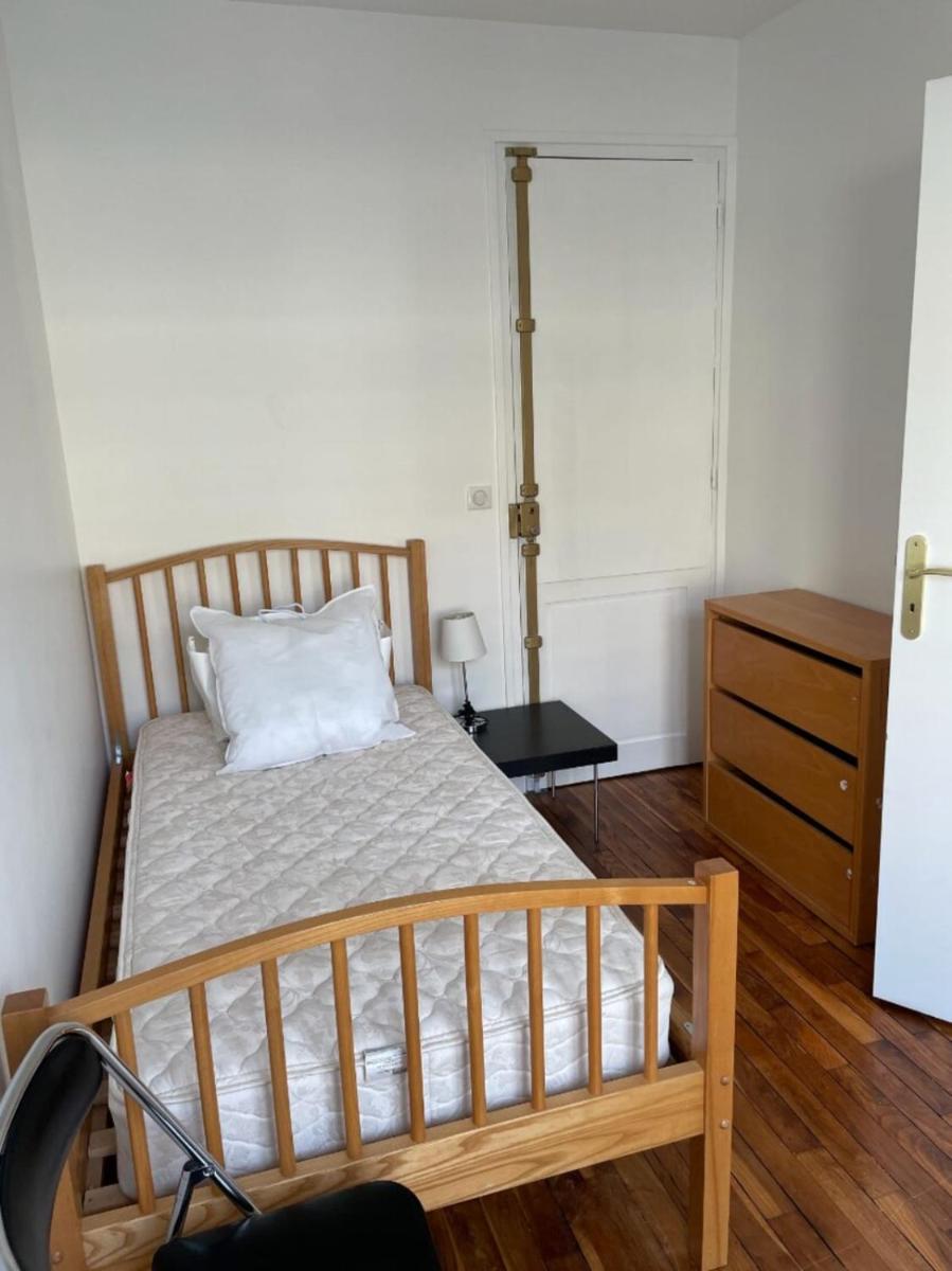 Cosy & Quaint 1BD Studio near The Seine Banks! - image 2