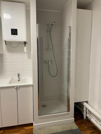 Cosy & Quaint 1BD Studio near The Seine Banks! - image 3