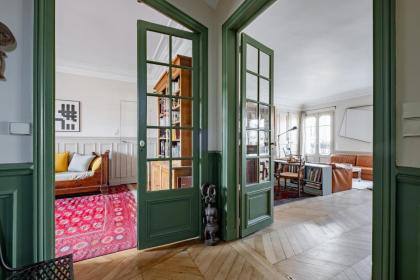 Veeve - Marais Melody - image 6