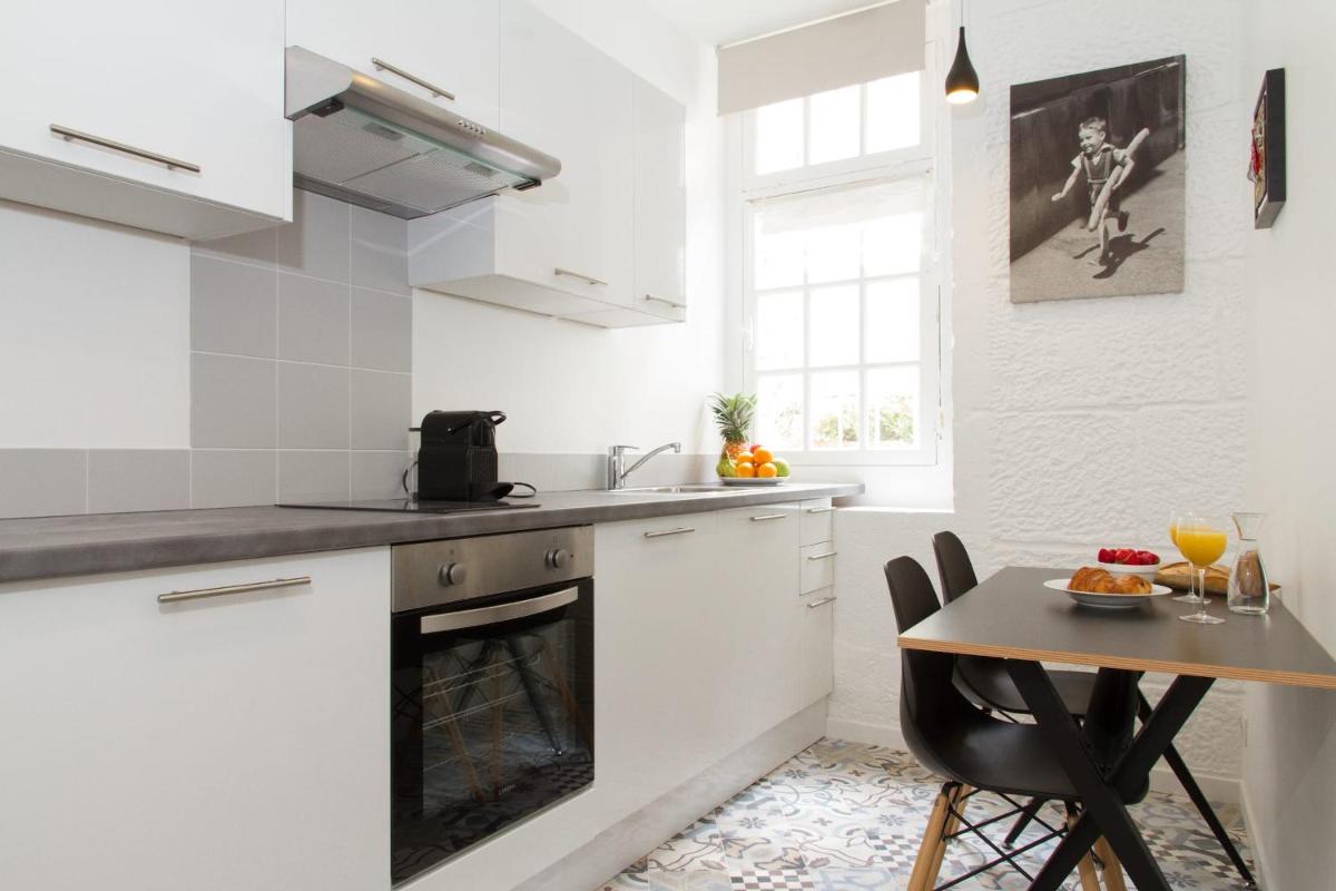 Heart of St Germain des Pres - CityApartmentStay - image 2