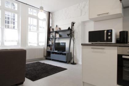 Heart of St Germain des Pres - CityApartmentStay - image 8