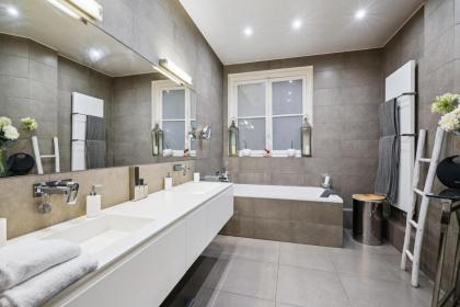 Appartement luxueux proche de la Tour Eiffel - image 17