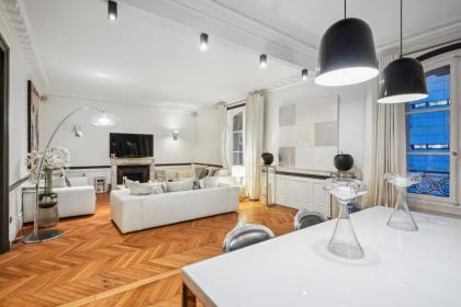Appartement luxueux proche de la Tour Eiffel - image 5