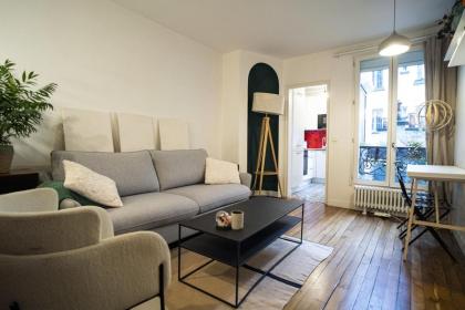 Pretty 36 m near Buttes-Chaumont