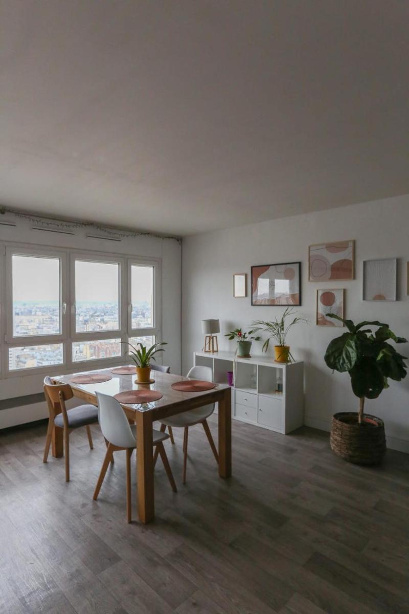 Spacious nest with view of Paris unoverlooked - image 3