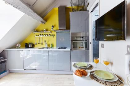 Francs Bourgeois & Place des Vosges - CityApartmentStay - image 3