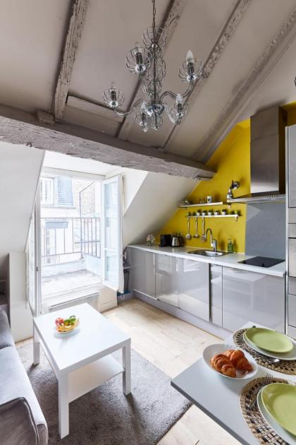 Francs Bourgeois & Place des Vosges - CityApartmentStay - image 8