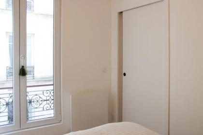 Love nest of 45 m quiet and completely renovated - image 15
