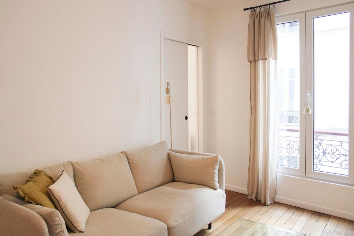 Love nest of 45 m quiet and completely renovated - image 2