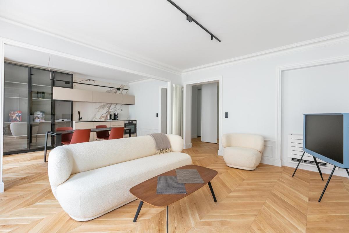 Luxury Living in Trocadéro - image 2
