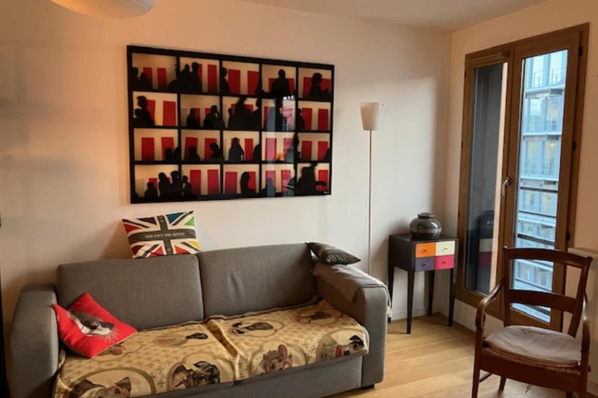 Beautiful apartment - near park - main image