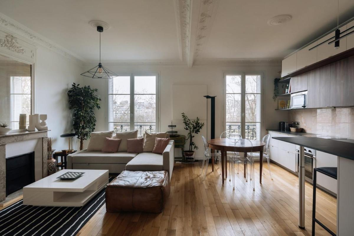 Gorgeous Riverfront 1BD Apartment Eiffel Tower! - main image