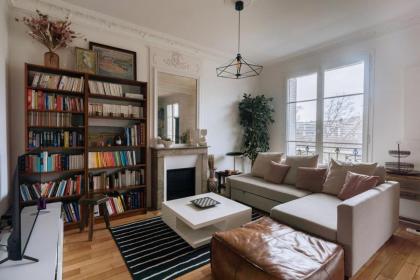 Gorgeous Riverfront 1BD Apartment Eiffel Tower! - image 14