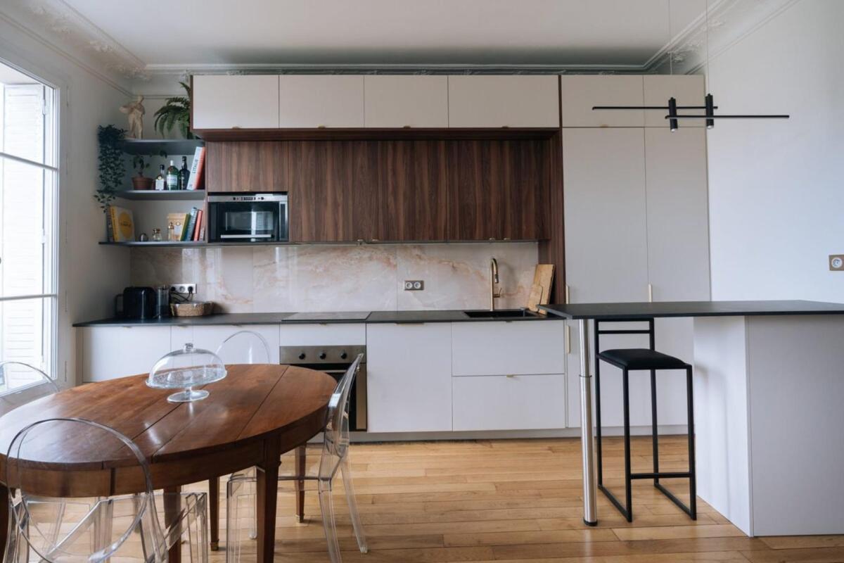 Gorgeous Riverfront 1BD Apartment Eiffel Tower! - image 5
