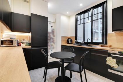Modern and attractive apartment Trocadéro - image 5