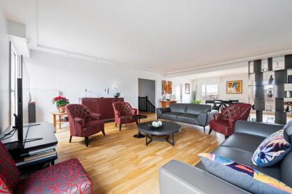 Veeve - Abstract Allure Paris