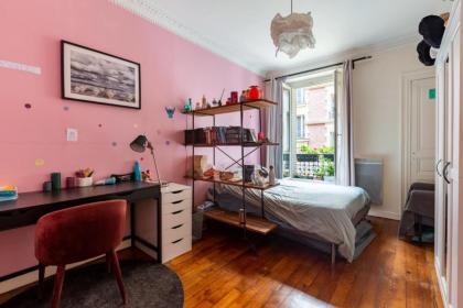 Spacious and pleasant nest 2 steps from Montmartre