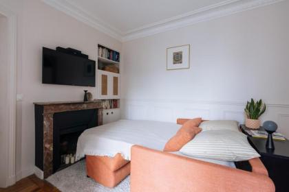 Bright & Tranquil 1BD Flat Montmartre! - image 8