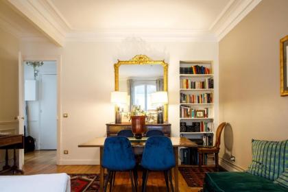 Stylishly Decorated 2BD Apartment Montmatre!