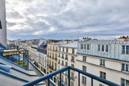 Charming 3-person apartment in the heart of the Marais - image 16