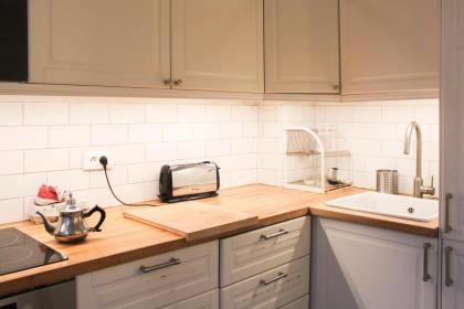 Spacious and practical apartment in Paris 18th - image 7