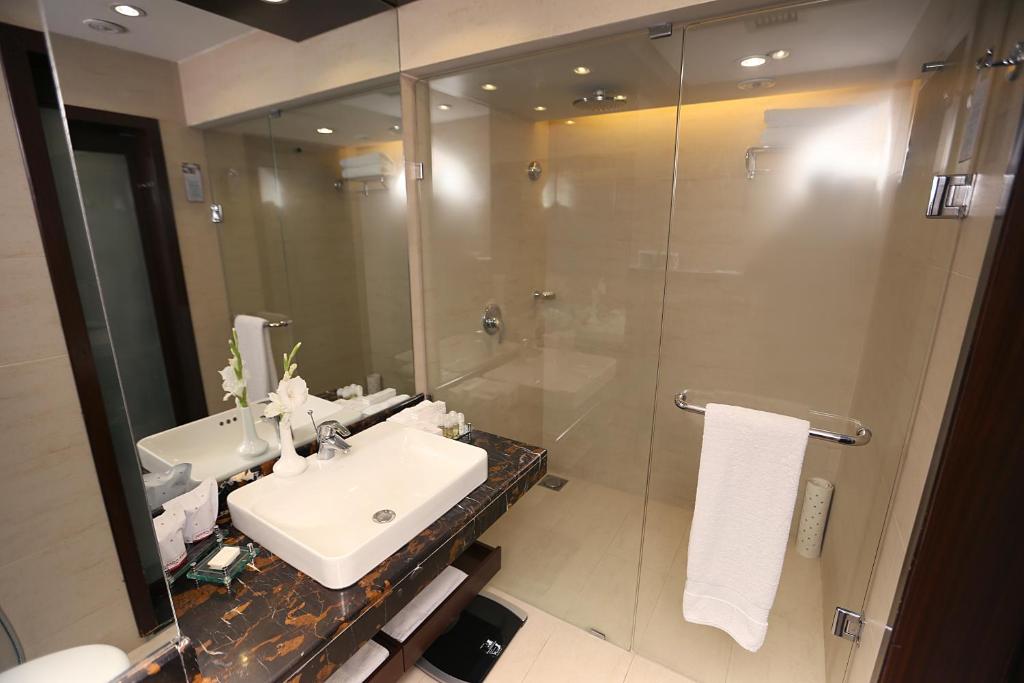 Ramada by Wyndham Multan - image 3