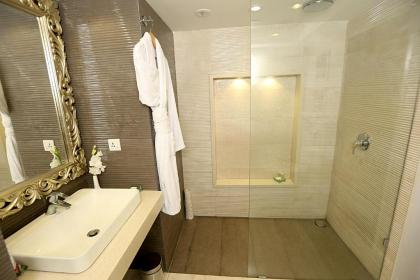 Ramada by Wyndham Multan - image 9
