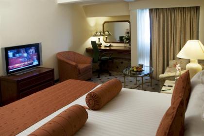 Avari Lahore Hotel - image 12