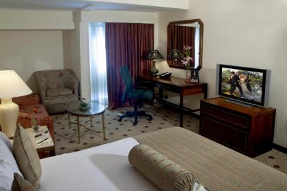 Avari Lahore Hotel - image 19