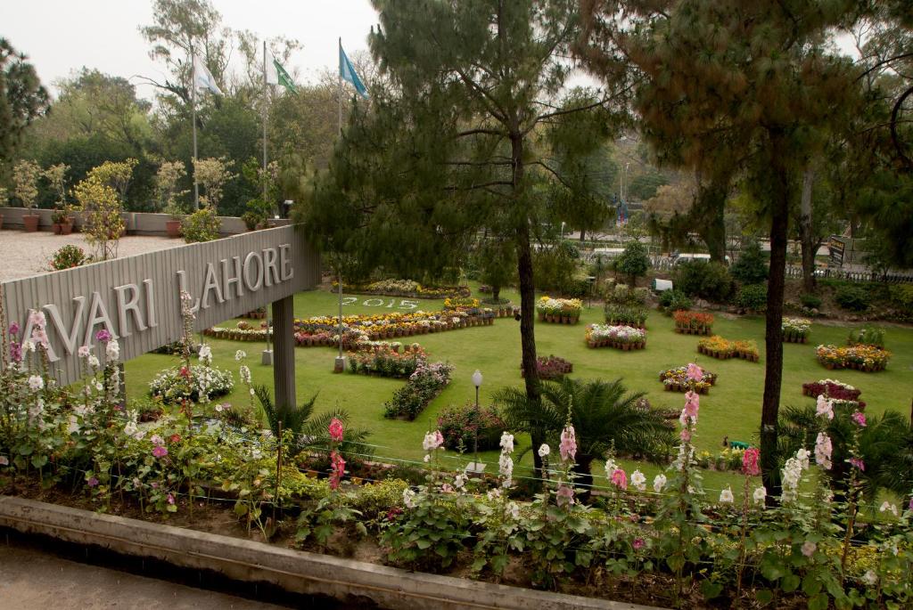 Avari Lahore Hotel - image 3
