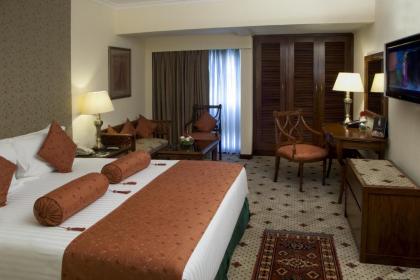 Avari Lahore Hotel - image 8