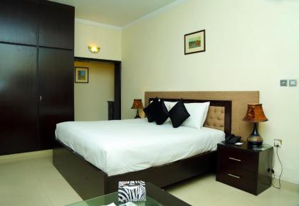 Royal Elegance Hotel - image 1