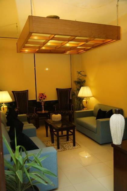 Royal Elegance Hotel - image 12
