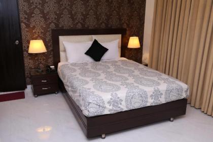 Royal Elegance Hotel - image 19