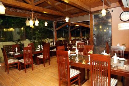 Royal Elegance Hotel - image 4