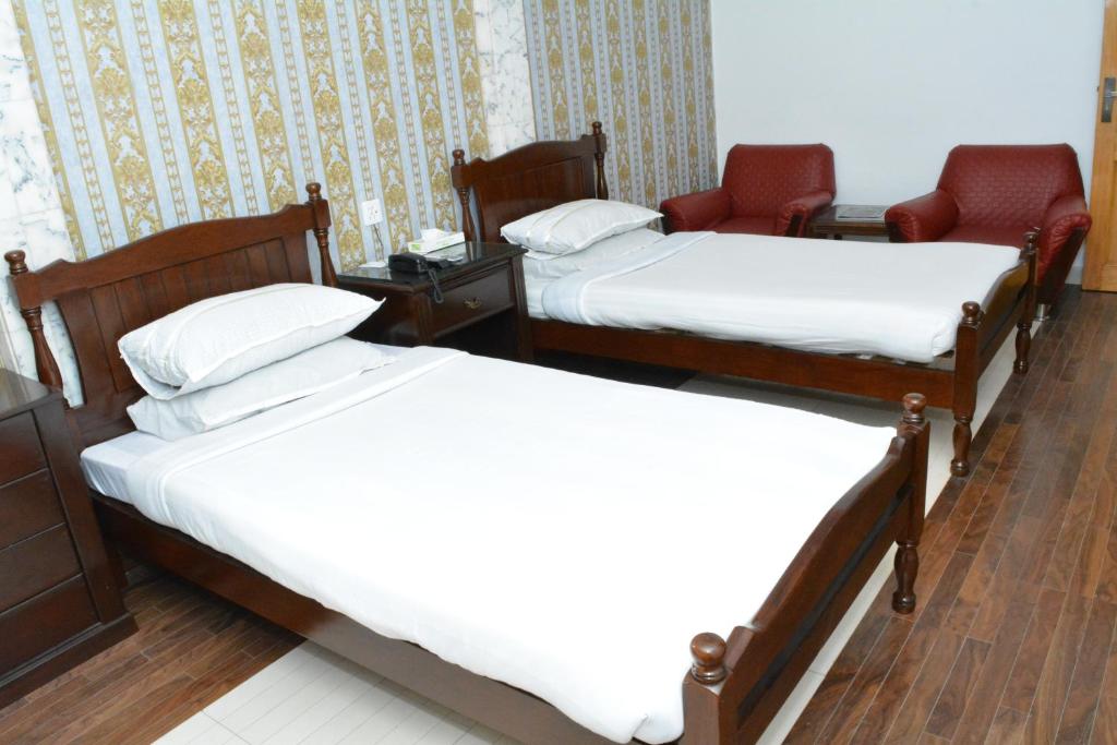 Lawrence View Hotel Lahore - image 4