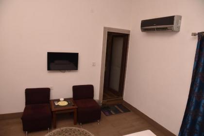 Lawrence View Hotel Lahore - image 5
