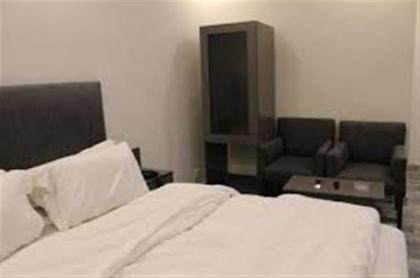 Safari hotel Jail Road - image 5