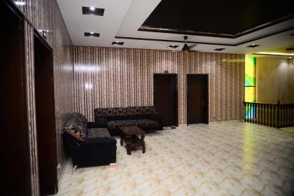 Hotel 12J - image 17