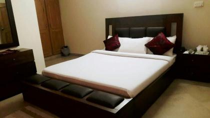 royal cottage guest house - image 15