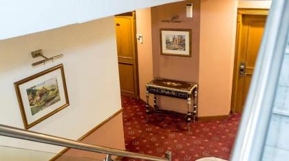 Regency Inn Hotels - image 11